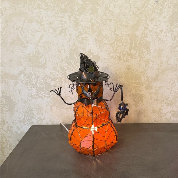 Unique Metal Stained Glass 13 Inch Tall Light Up Halloween Witch Indoor Electric - Picture 1 of 3